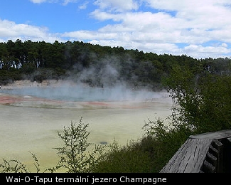 Wai-O-Tapu termální jezero Champagne